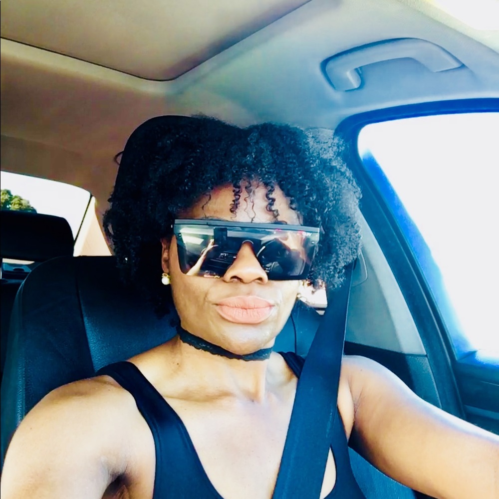 Meet your Posher, Mambo